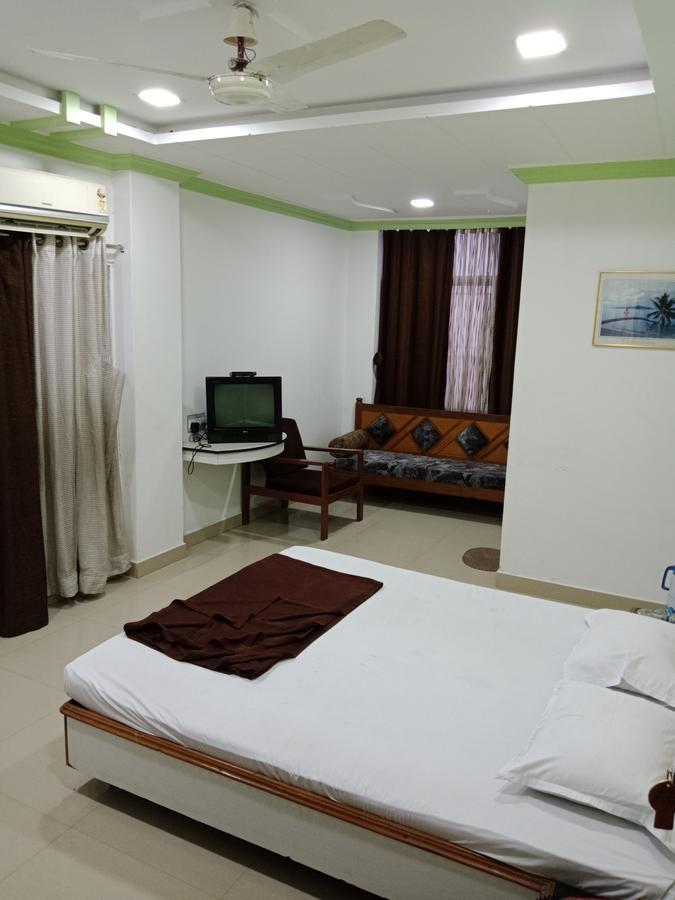 Hotel Sahara Palace Bhuj Eksteriør billede